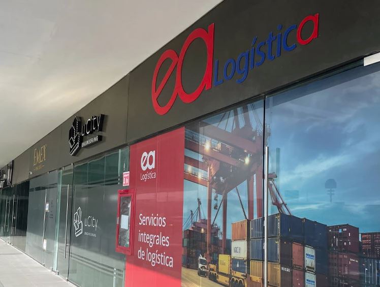 Letrero EA Logística en acrílico