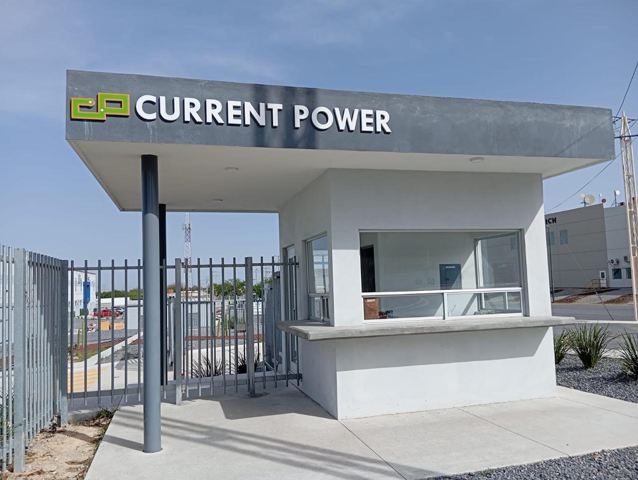 Letrero Current Power en trovicel pintado — vista 2