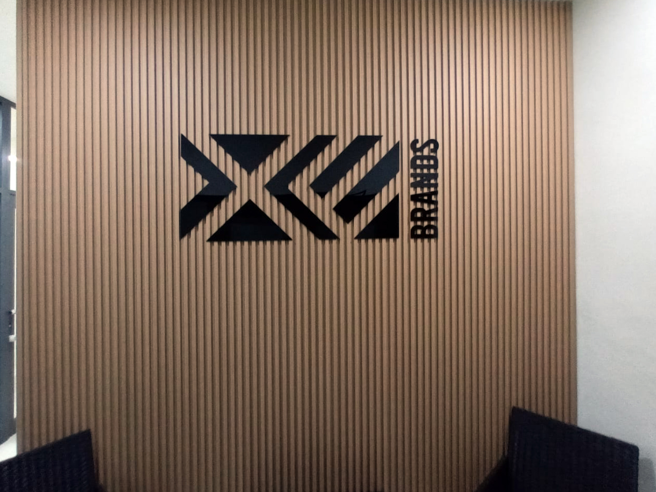Letras de acrílico negro — XM Brands