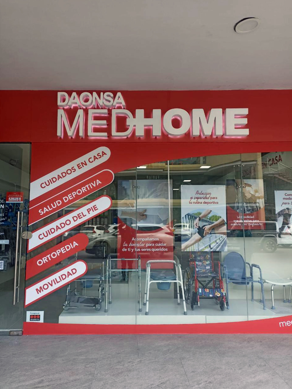 Luz blanca — letrero Medhome con halo blanco