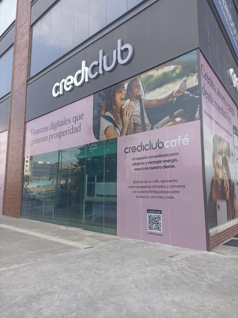 Letrero Crediclub con lámina 3D y canto visible