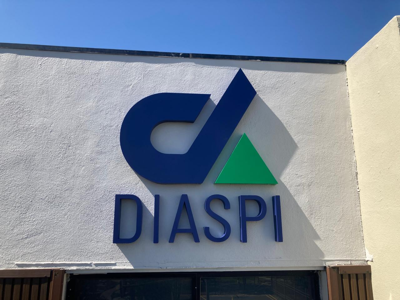 Letrero Diaspi con lámina 3D