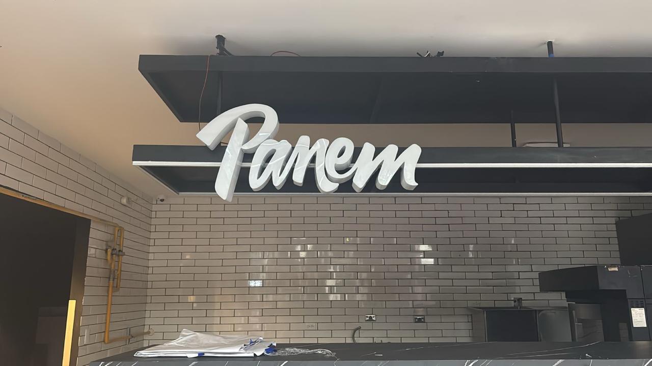 Letrero Panem con LED blanco