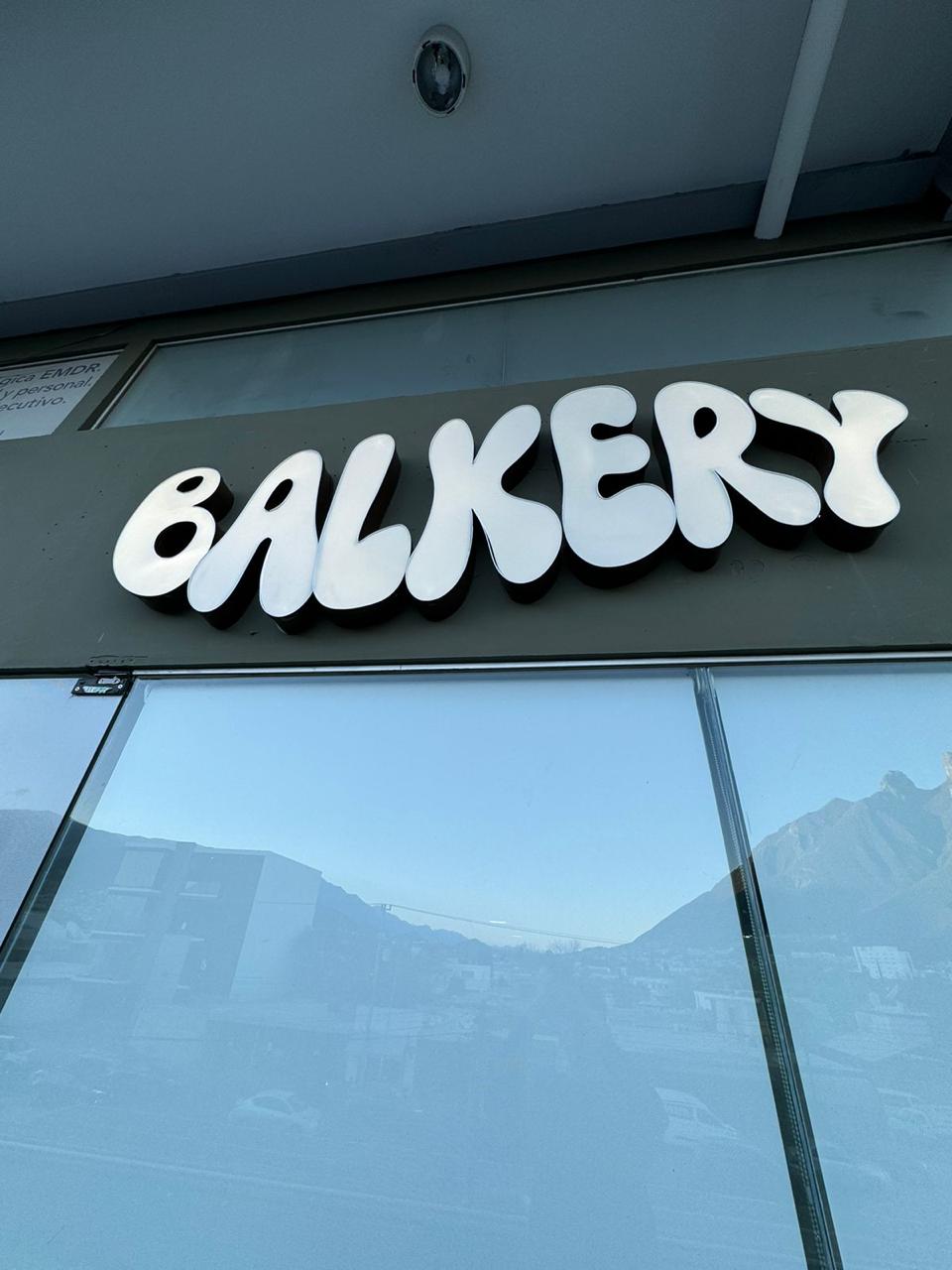 Letrero Balkery con LED de color