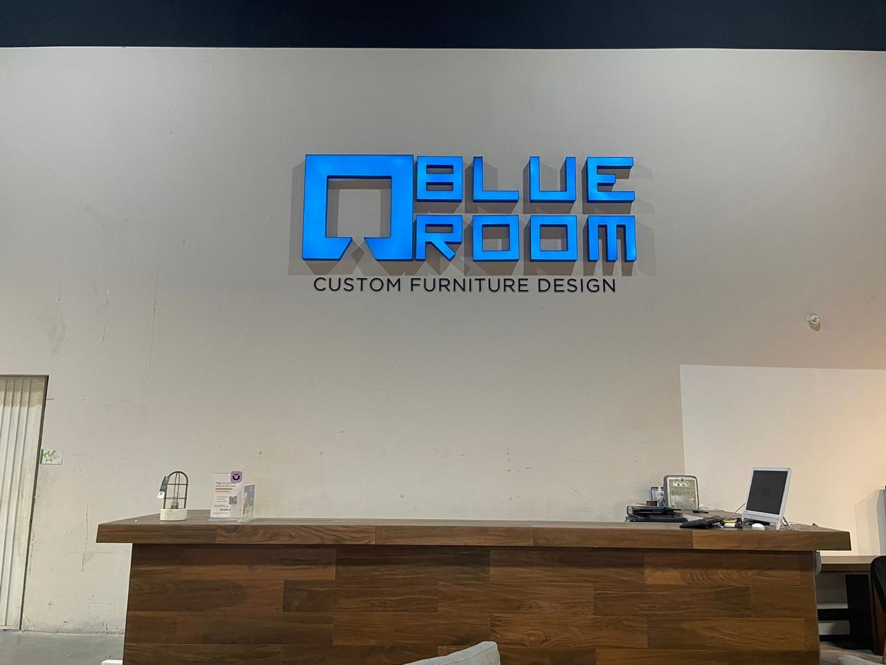 Letrero Blue Room con LED de color
