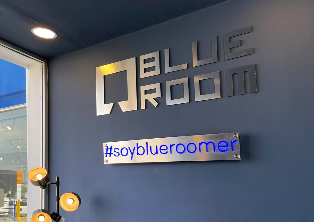 Blue Room ANUNCIO e1732031201493